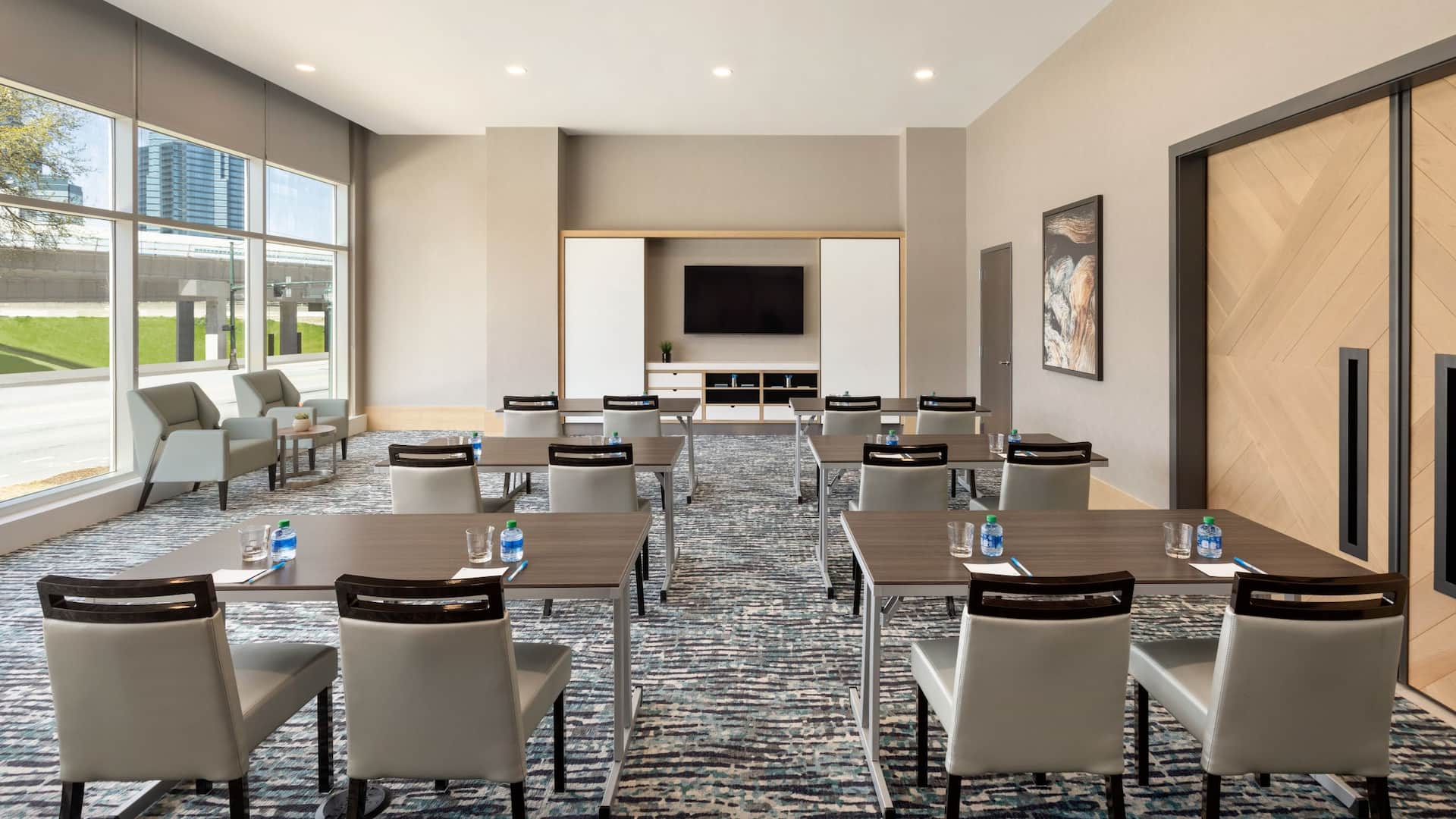 Hyatt House Atlanta / Perimeter Center Meeting Room Classroom Setup