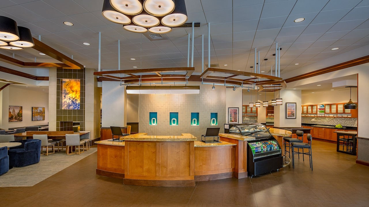 Front desk and The Market located in the lobby