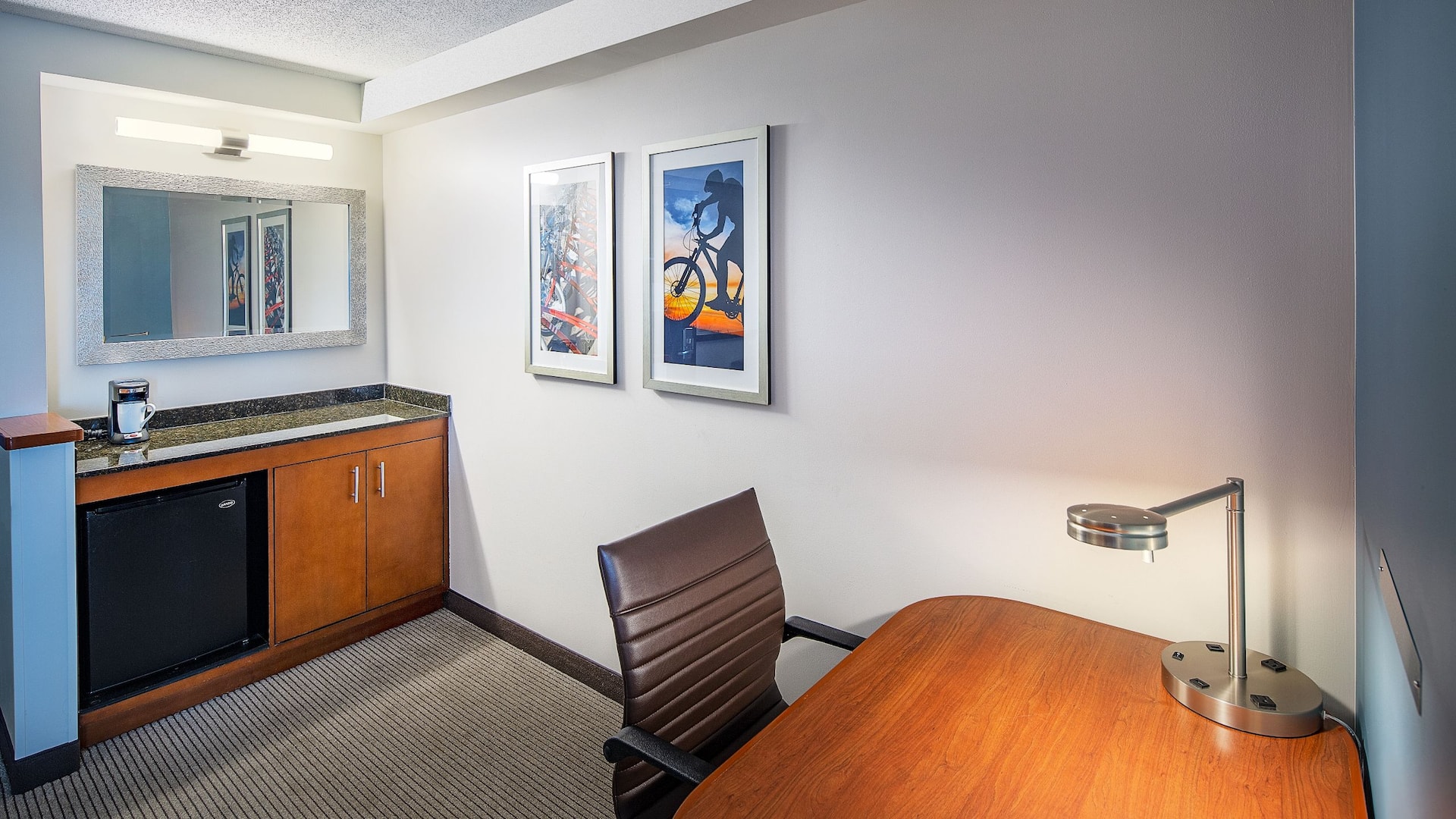 Hyatt Place Madison/Downtown Wet Bar