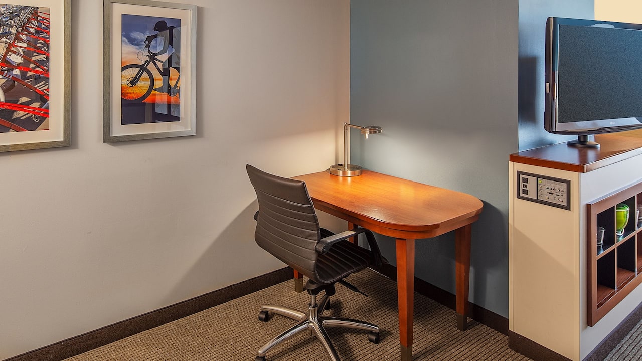 Madison Wisconsin Hotels with Work Space Desk at Hyatt Place Madison / Downtown