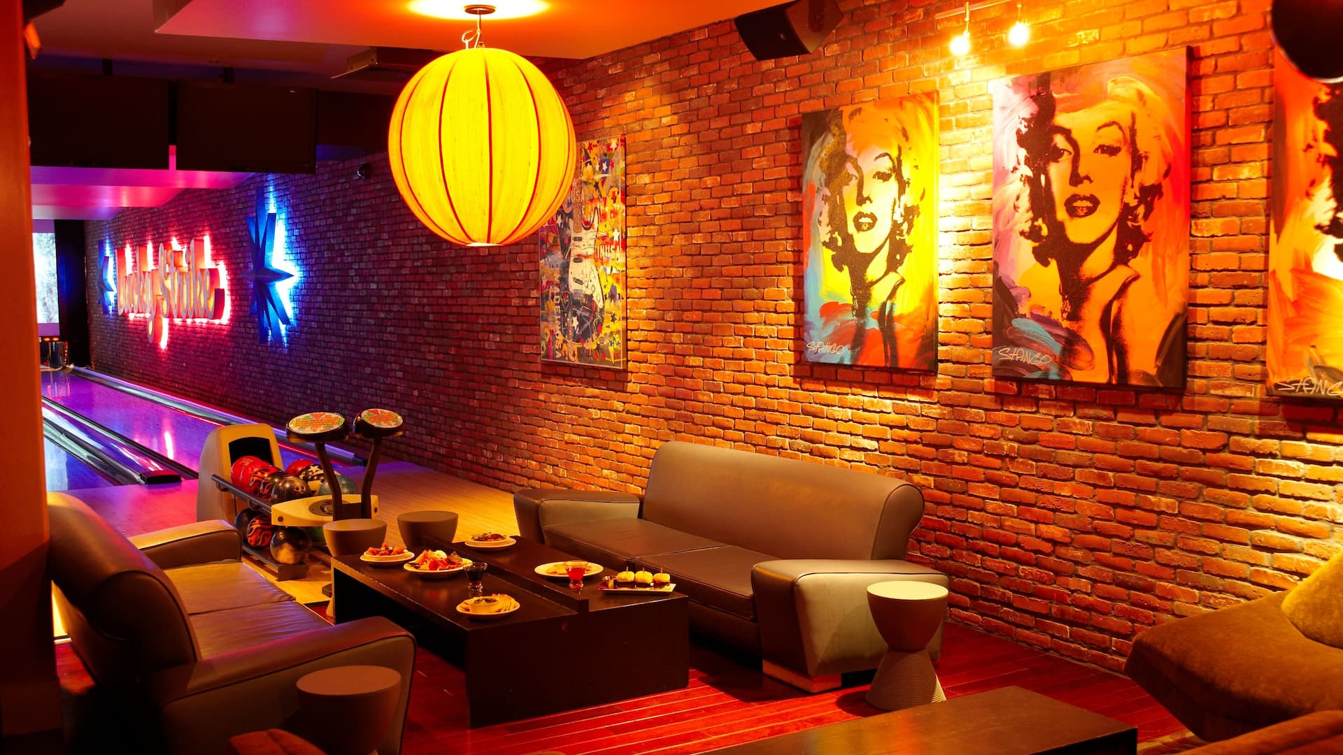 Hyatt Place Houston / Downtown Lucky Strike Lanes