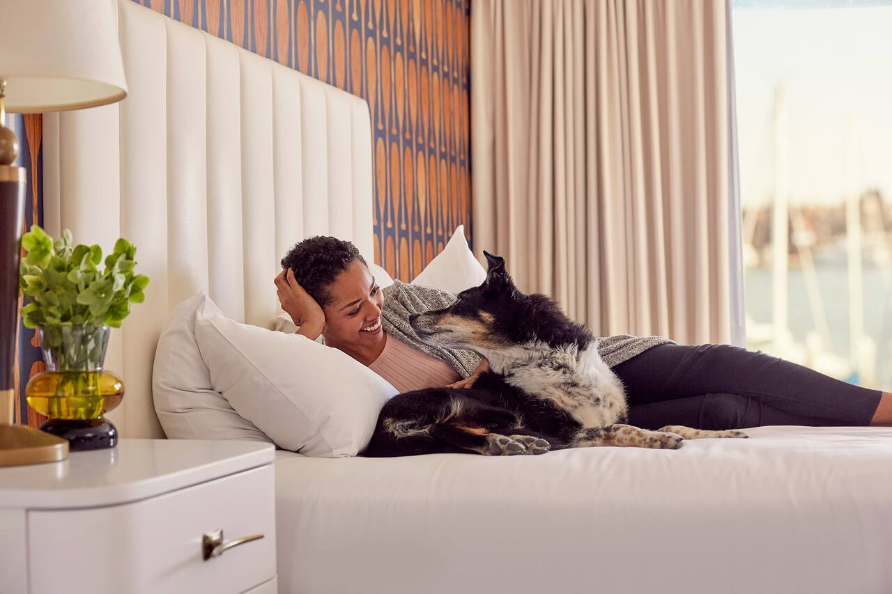 Deluxe King Bed