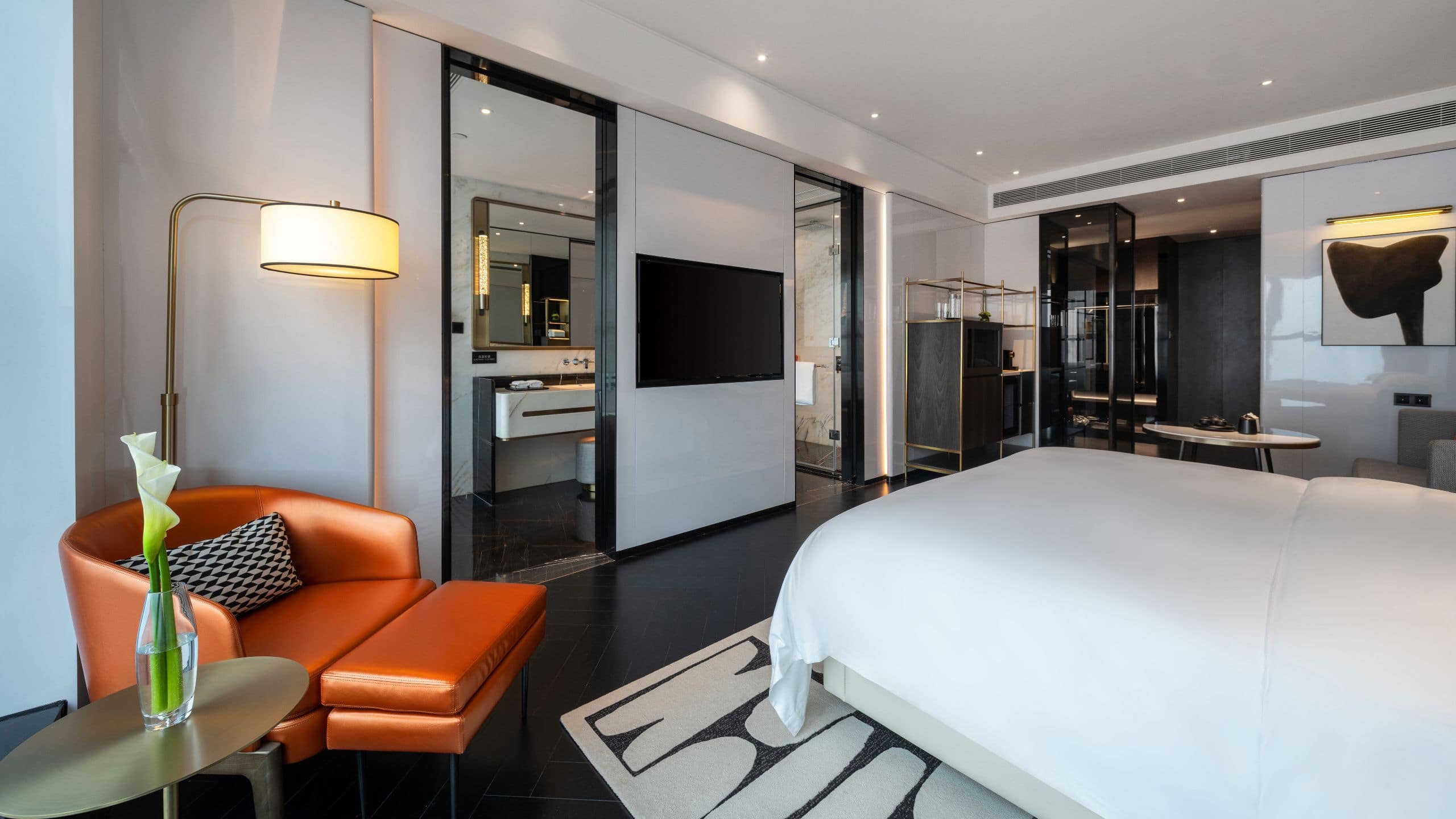 第 5，共 5 The Langbo Chengdu One King Bed Window