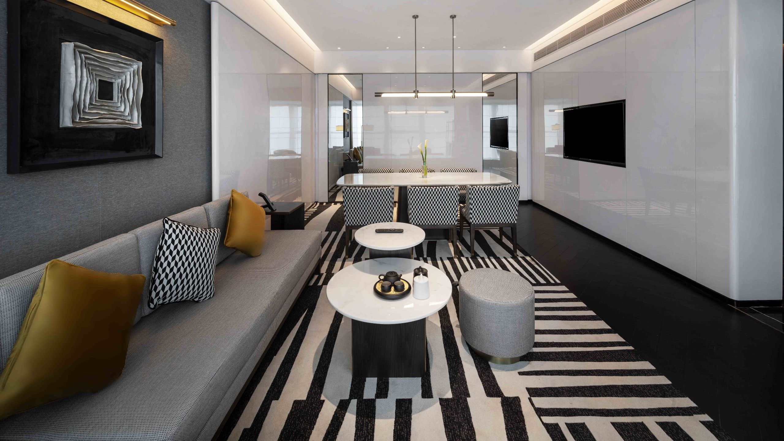 第 2，共 3 The Langbo Chengdu Premium Suite Living Room