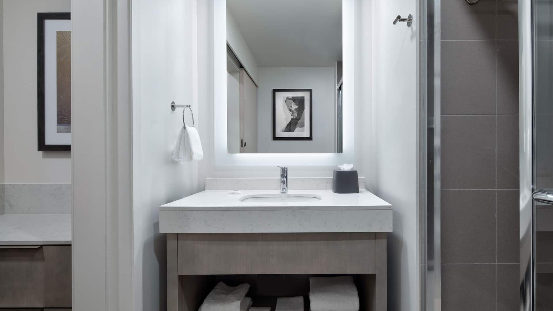 4 of 5 Hyatt House Denver / Aurora Bathroom