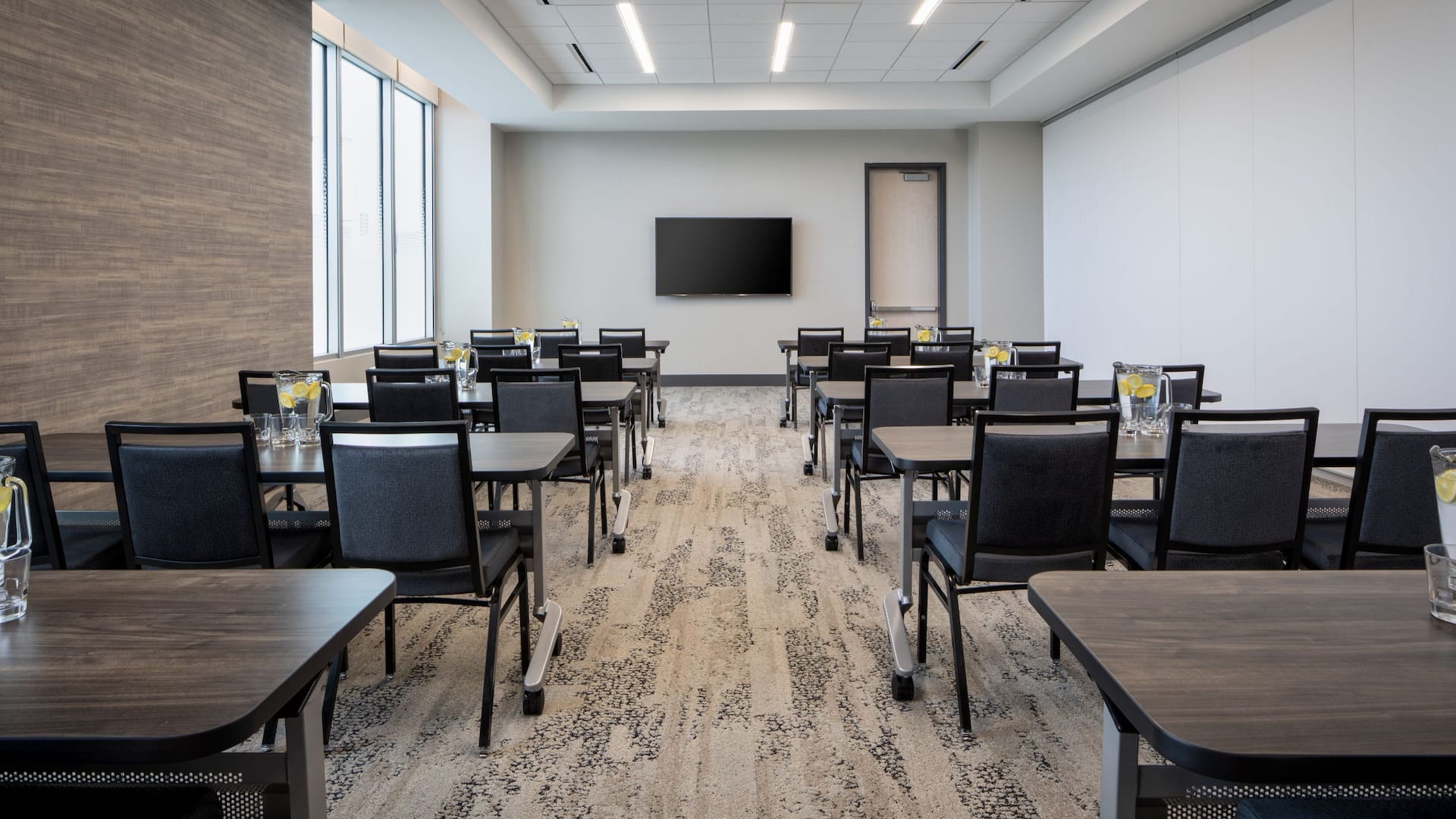Hyatt House Denver / Aurora Meeting Classroom Setup