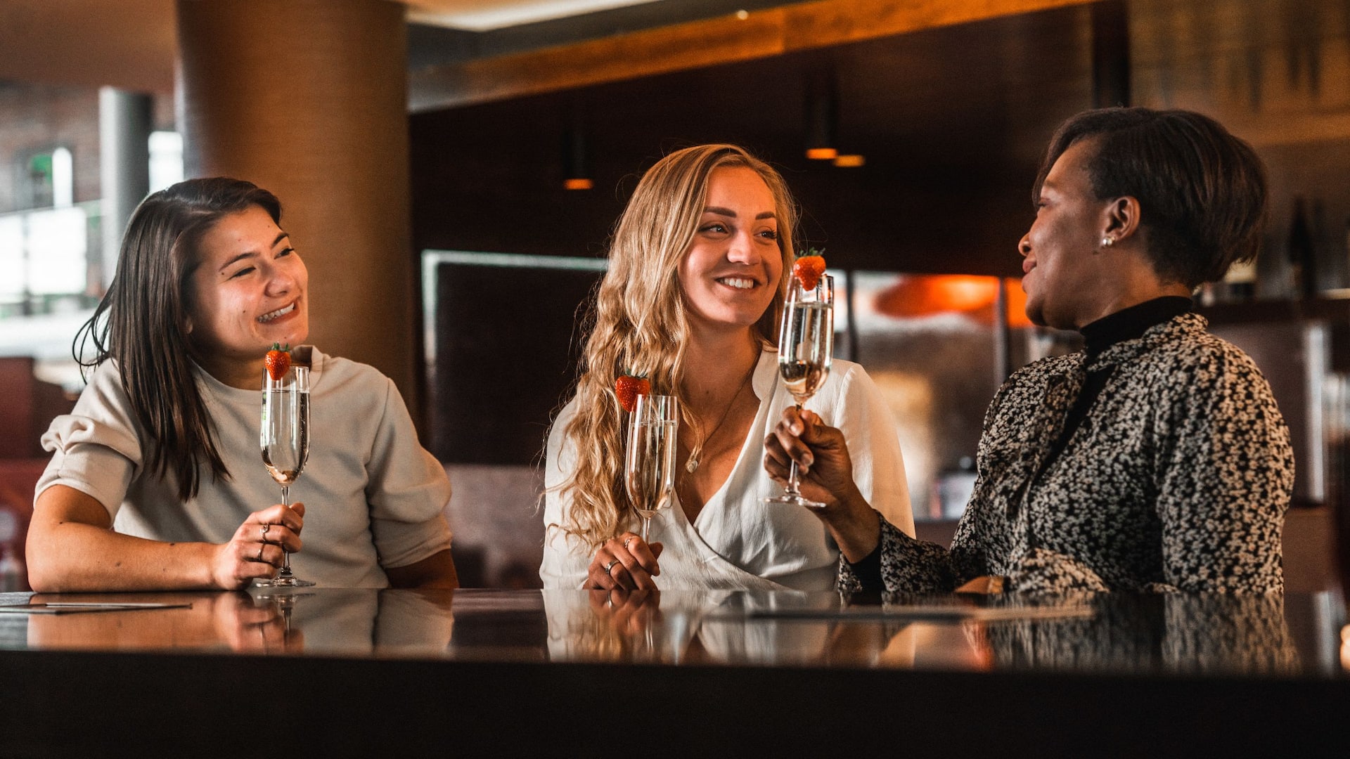 Hyatt Place Amsterdam Airport Friends Bar Drinks