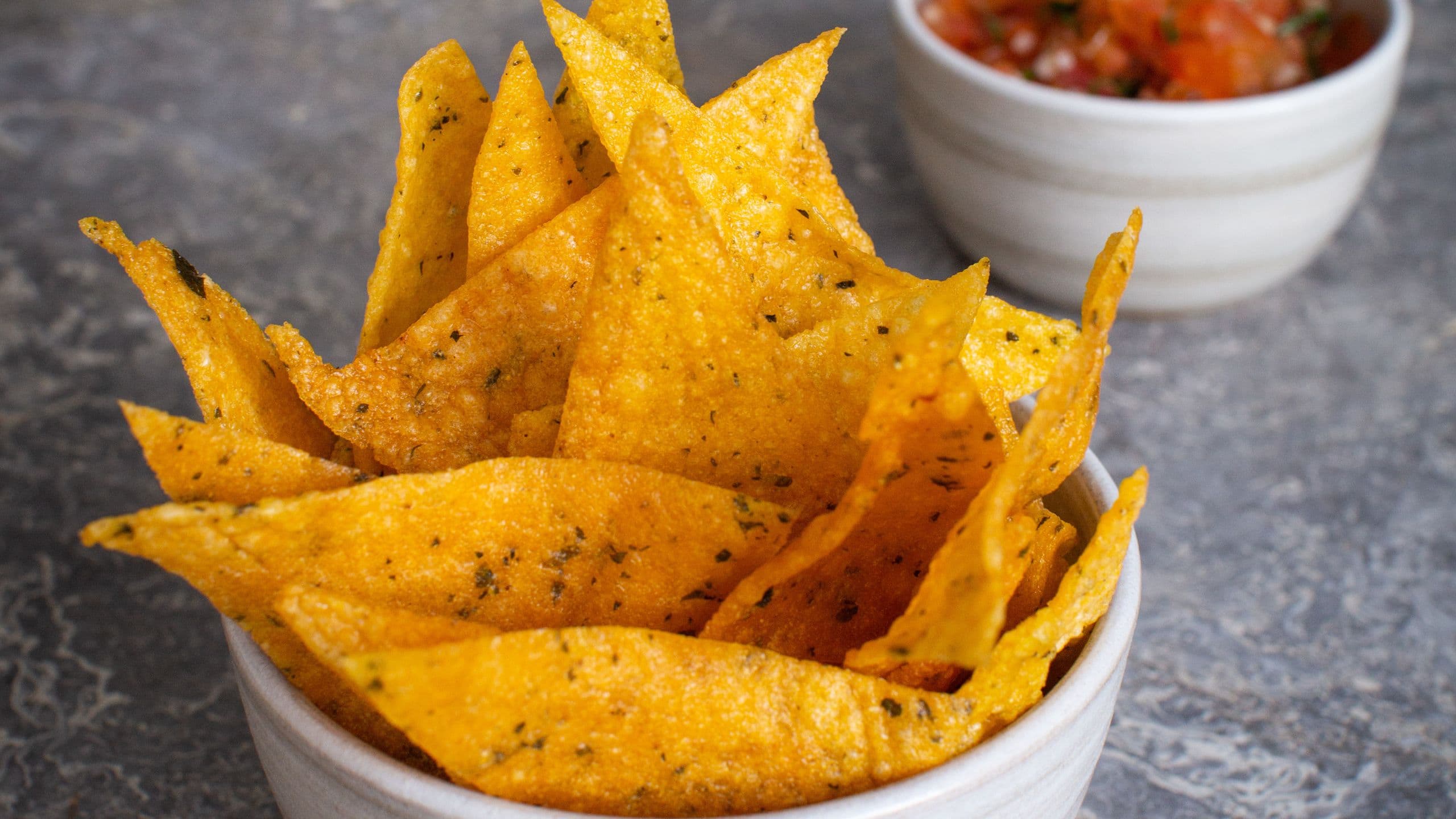 Global GLOBAL_P0373 Taco Chips With Salsa