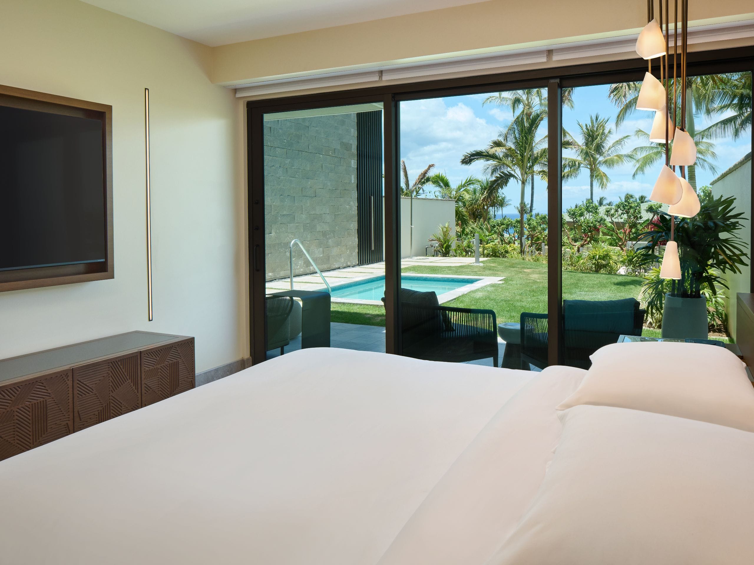 Andaz Maui at Wailea Resort Ilikai Garden View Master Bedroom