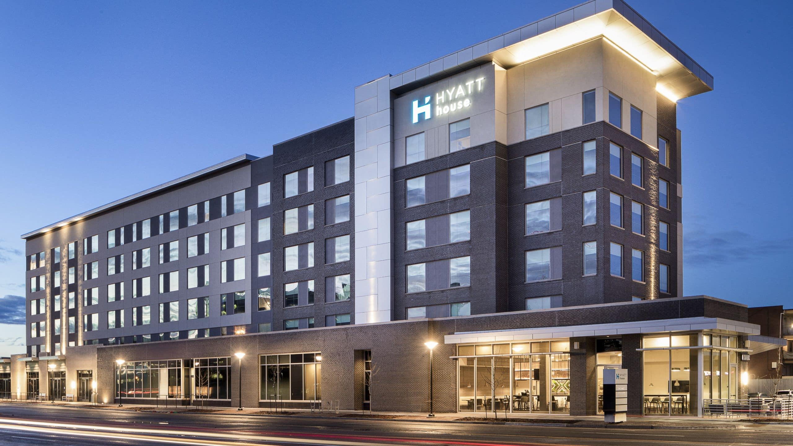 Extended Stay Hotels In Aurora CO Hyatt House Denver Aurora   DENXO P0007 Exterior Dusk.16x9 