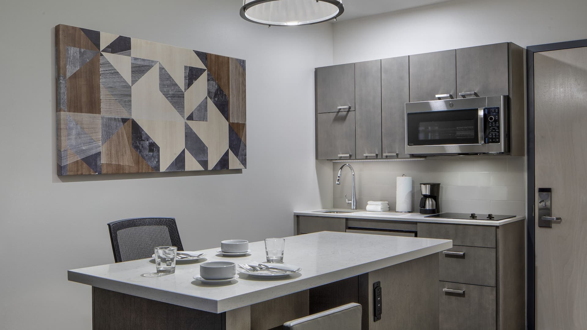 Hyatt House Denver / Aurora Studio Suite Kitchen