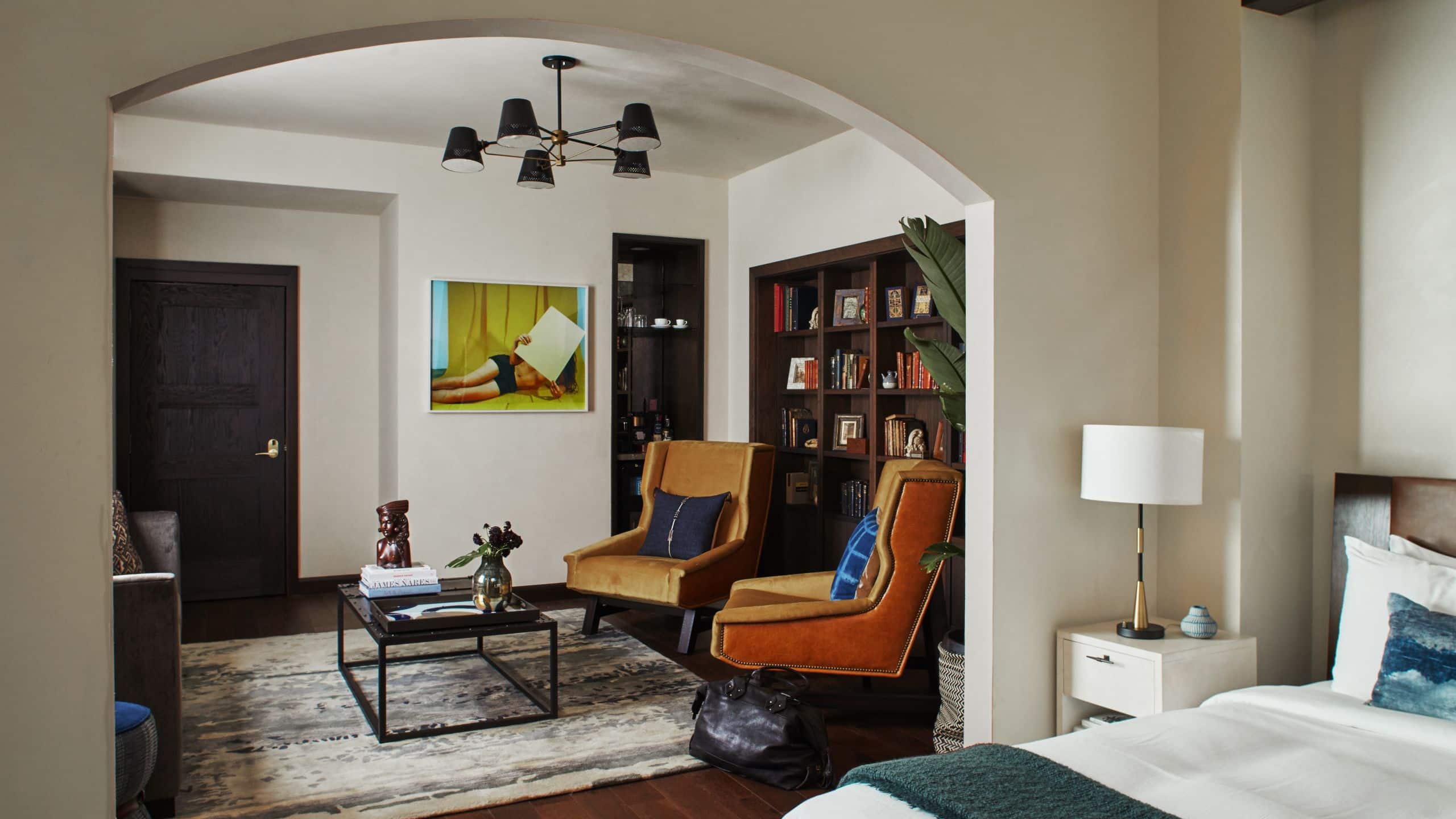 Hotel Figueroa Casablanca Suite Living