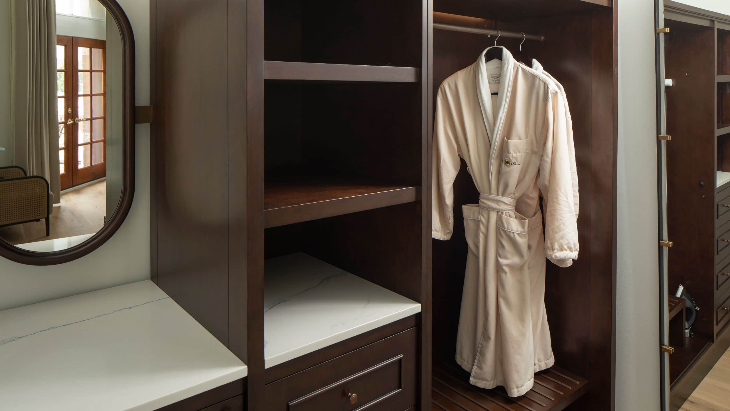 5 из 5 The Driskill Renaissance Suite Closet
