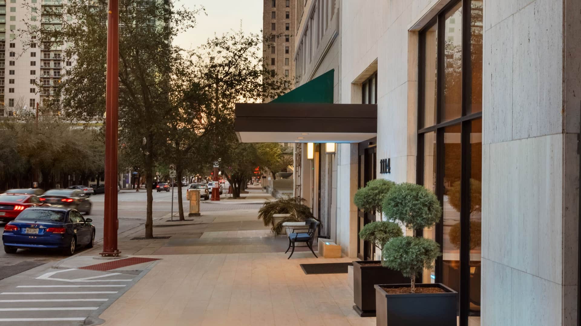 Hyatt Place Houston / Downtown Exterior