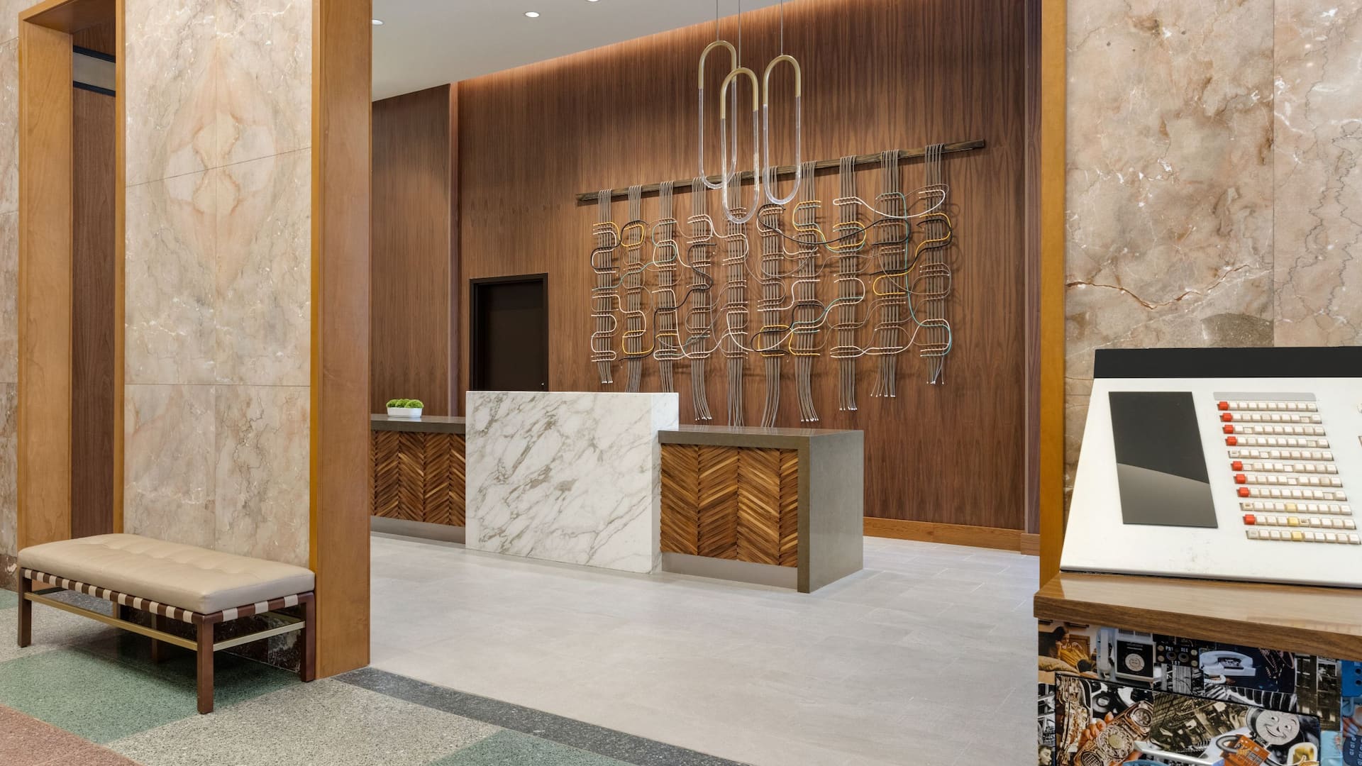 Hyatt Place Houston / Downtown Lobby