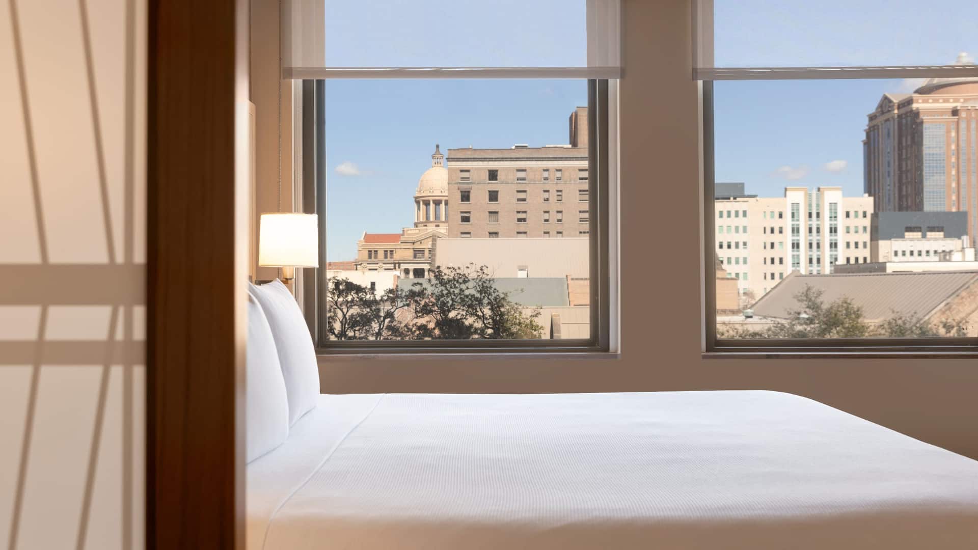 Hyatt Place Houston / Downtown One King Bed City View
