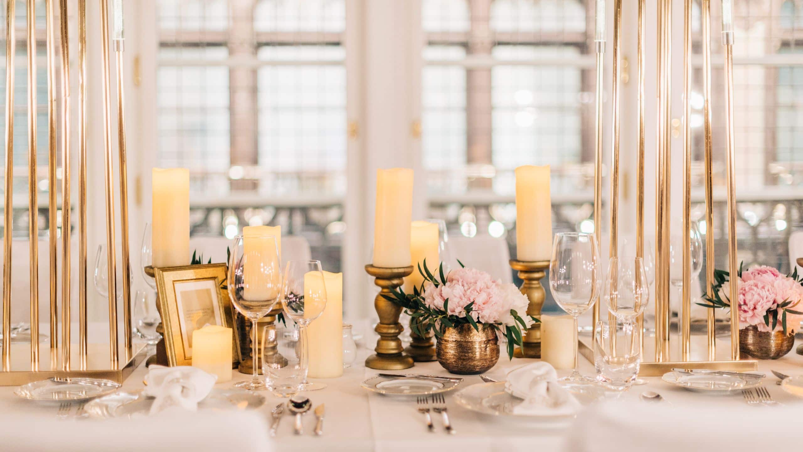 Párisi Udvar Hotel Budapest Wedding Salon Table