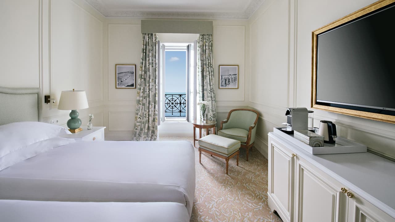 Twin Ocean View Room at Hotel du Palais