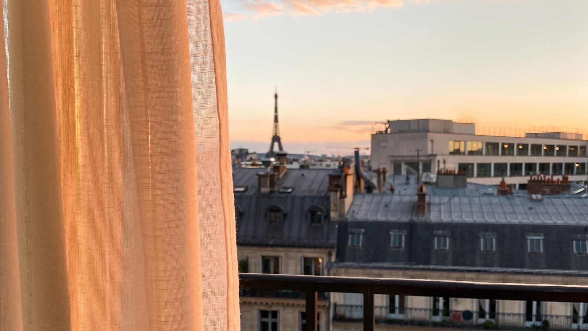 l'Hôtel 5* Hyatt Paris Madeleine Vue Tour Eiffel au coucher du soleil