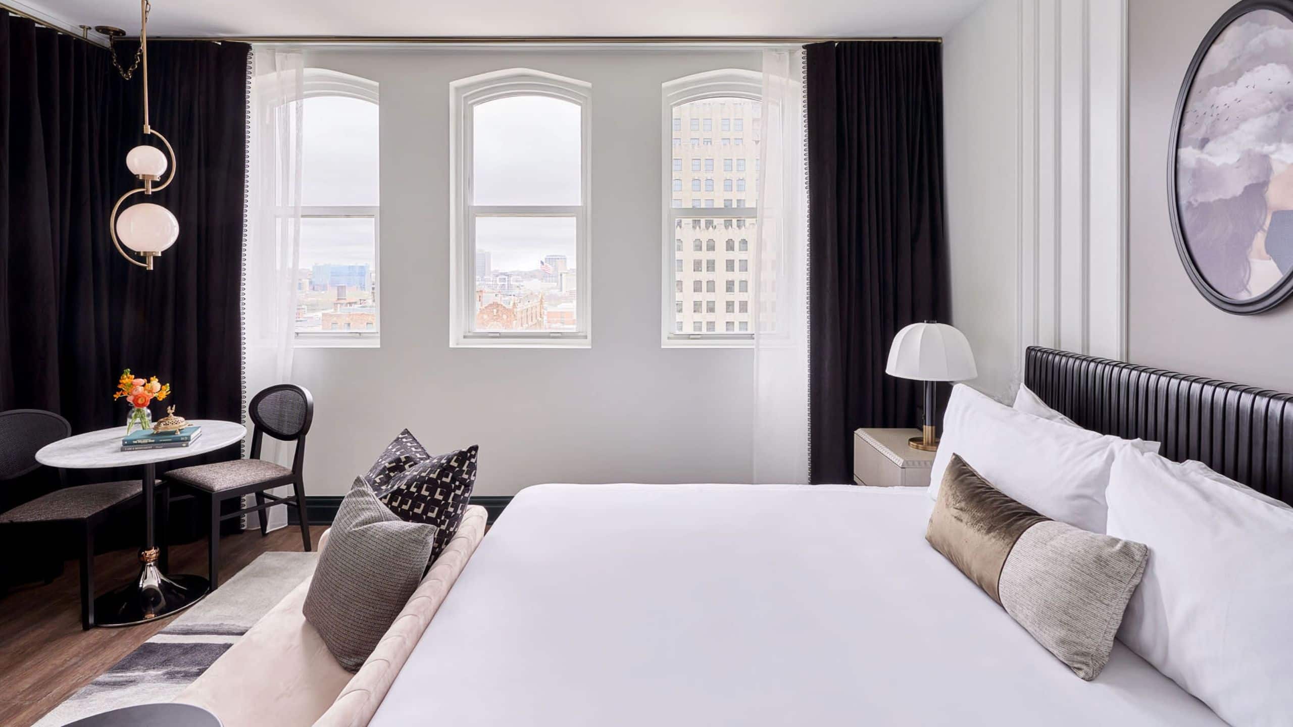 Hotel Kansas City One Bedroom Suite