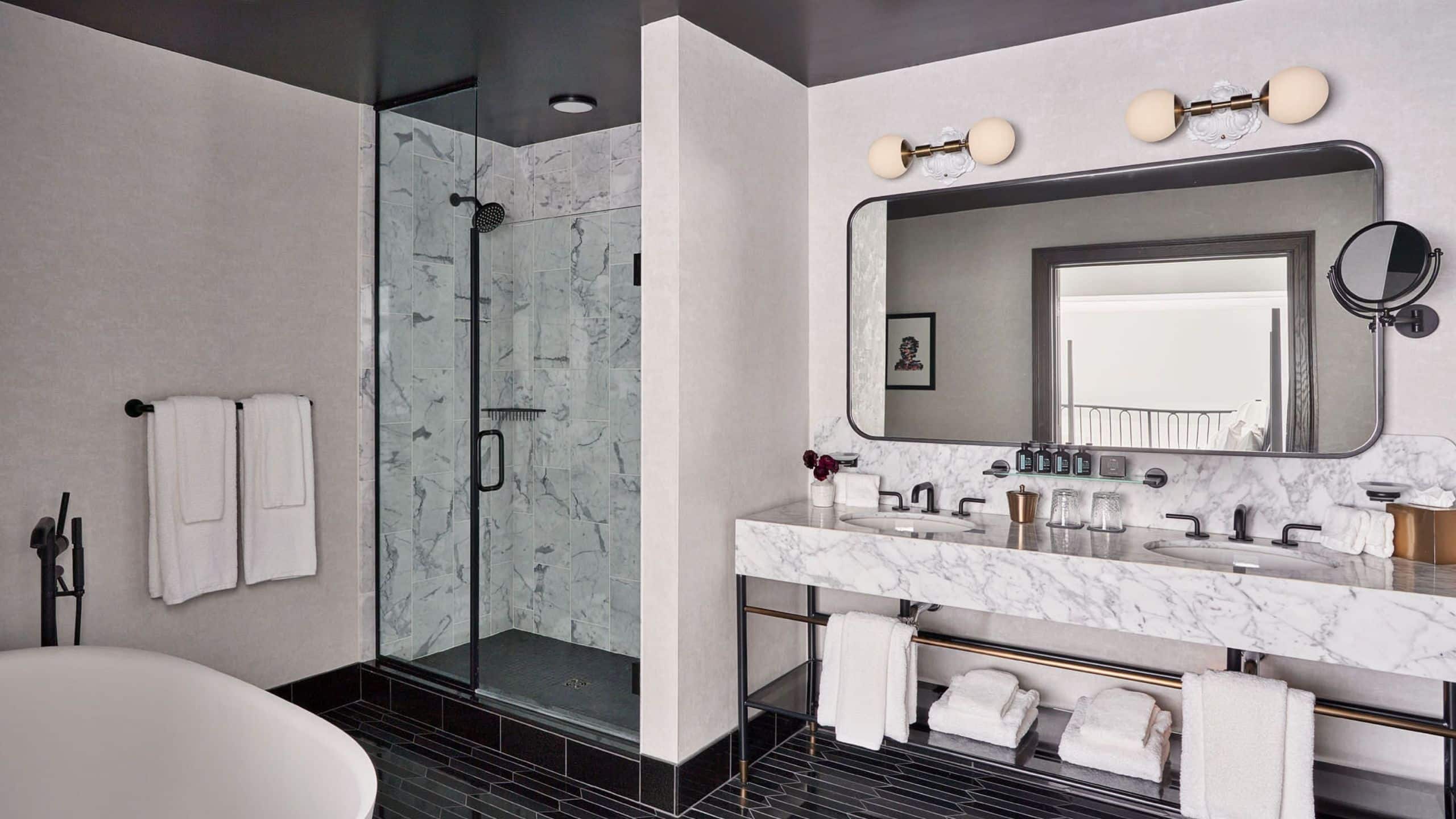 5 of 5 Hotel Kansas City Suite Vanity