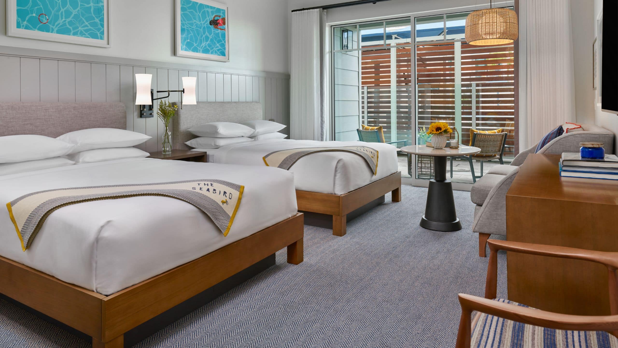 1/3 The Seabird Resort Two Queen Poolside