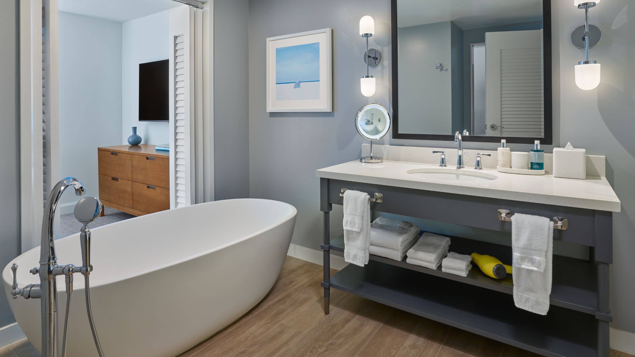 5/5 The Seabird Resort Premium Ocean King Bathroom