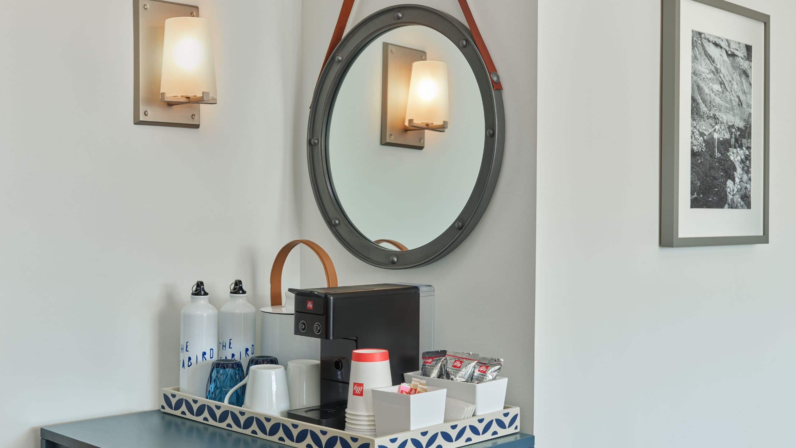 4 de 5 The Seabird Resort Guestroom Detail