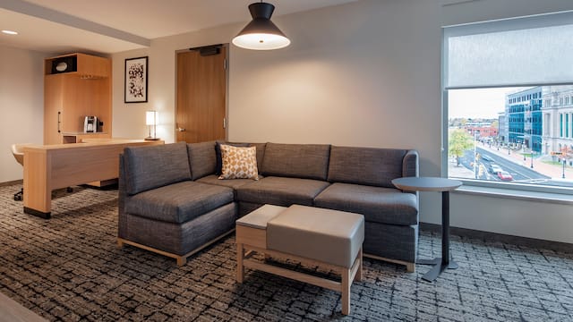 Hotel Photos | Hyatt Place Moncton / Downtown