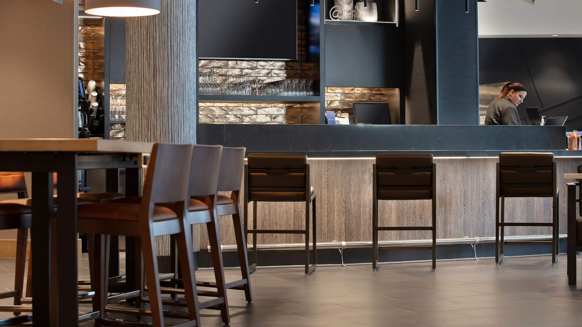 Hyatt Place Moncton / Downtown Bar