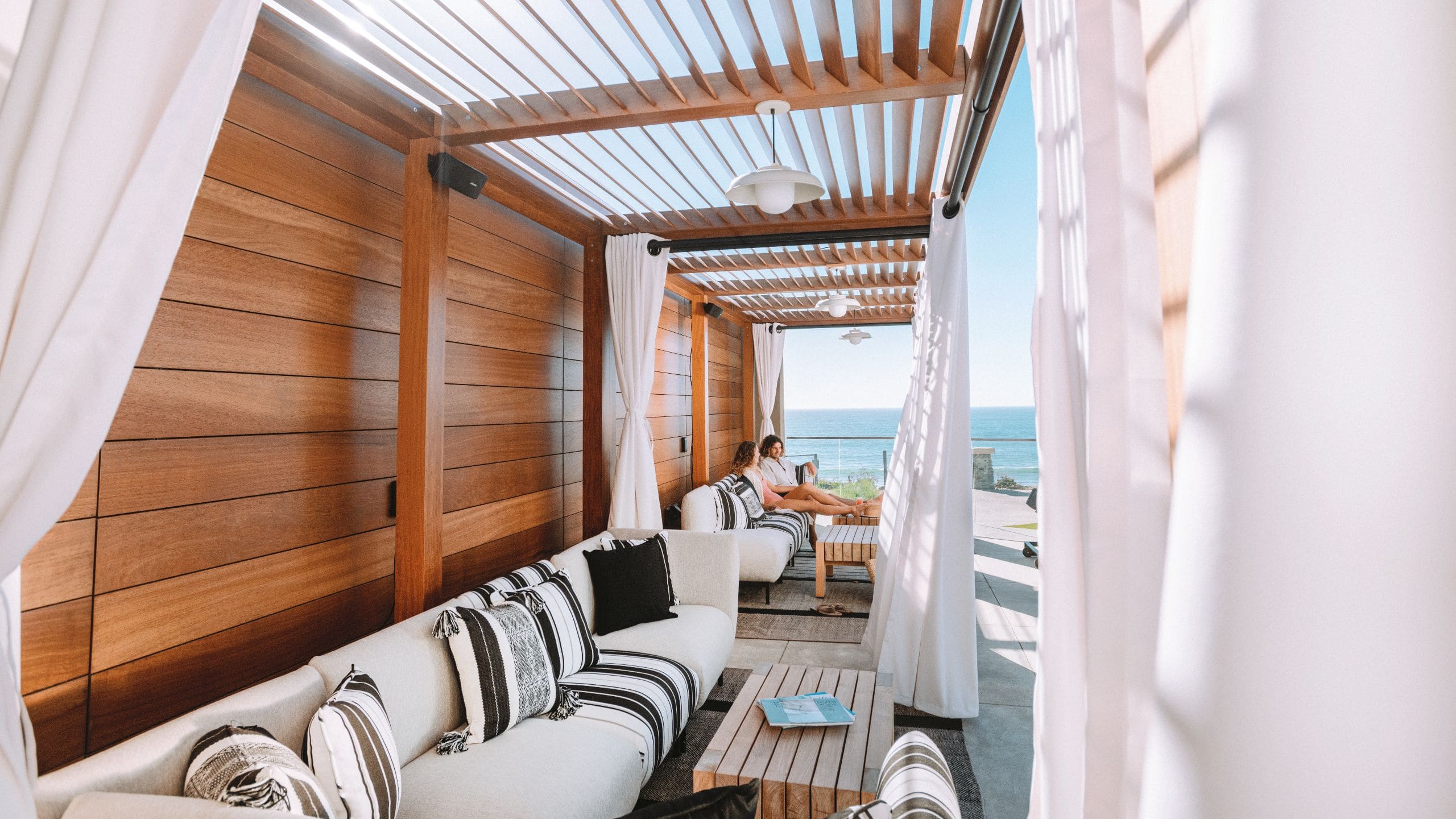 Alila Marea Beach Resort Encinitas Couple Cabana