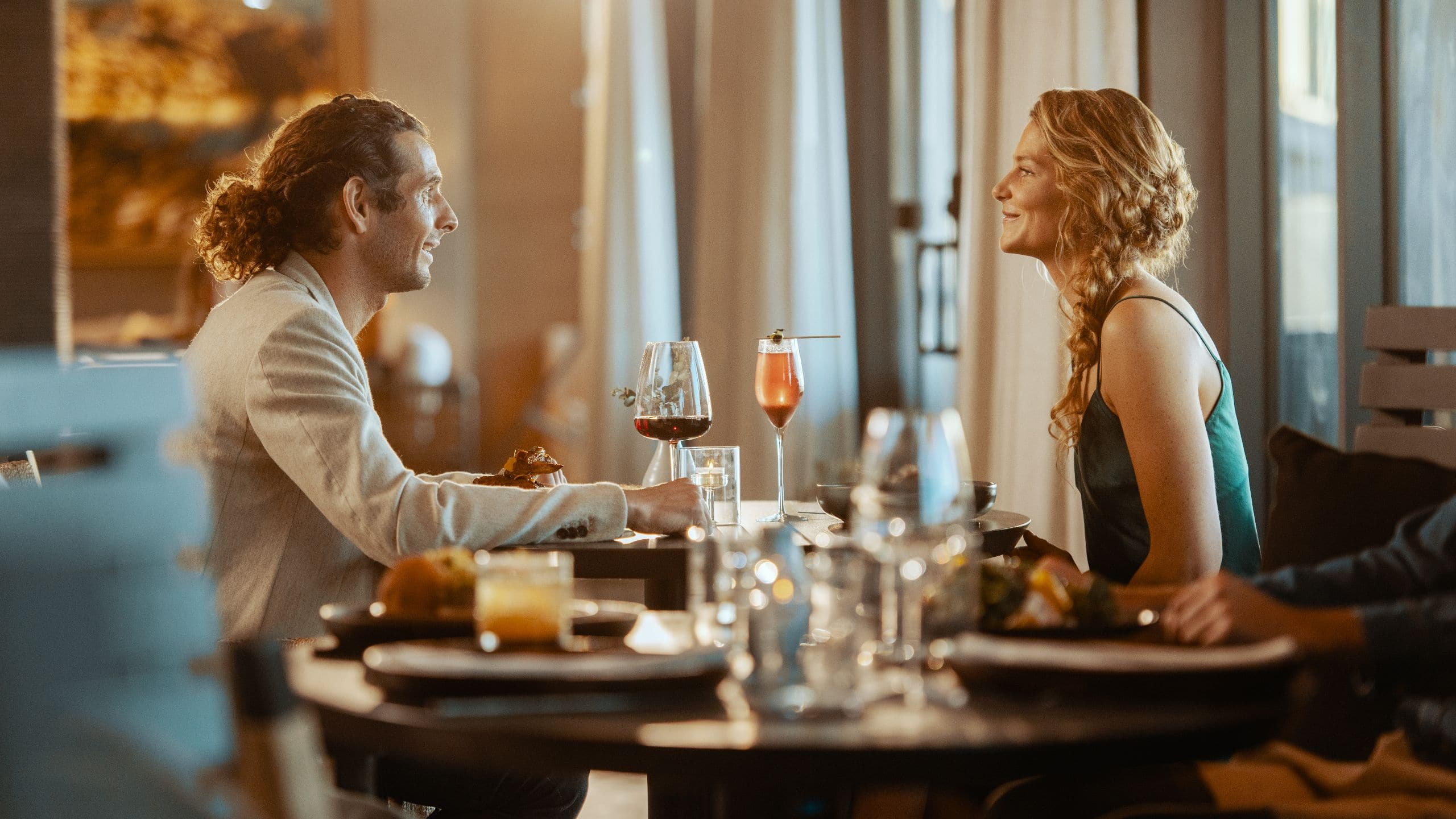 Alila Marea Beach Resort Encinitas Couple Vaga
