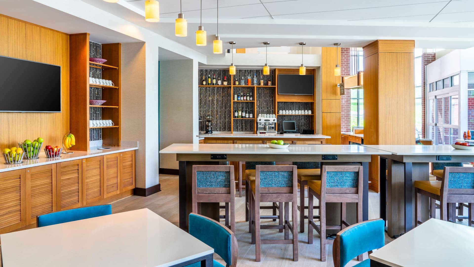 Hyatt Place at The Hollywood Casino / Pittsburgh – South Bar