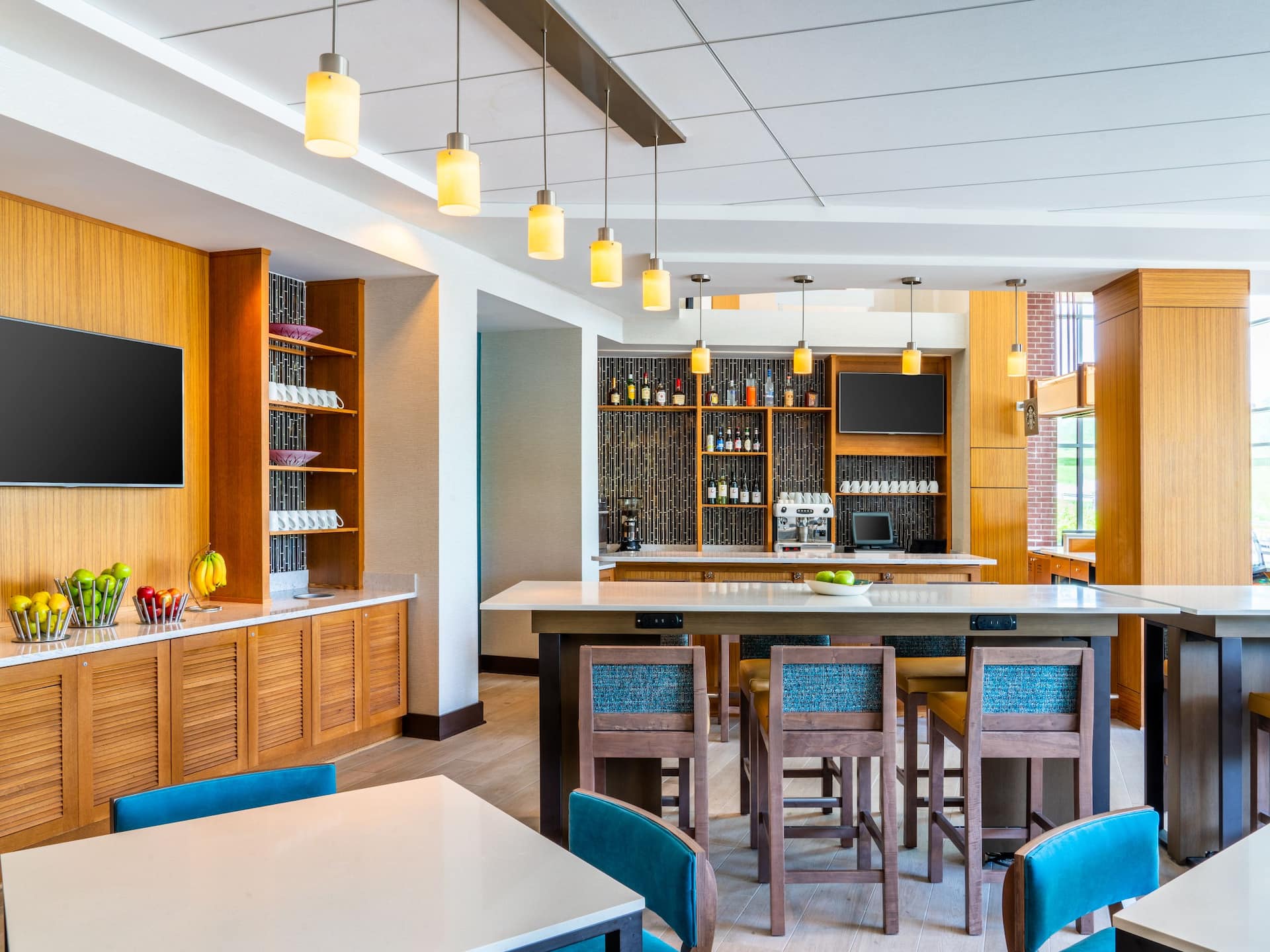 Hyatt Place at The Hollywood Casino / Pittsburgh – South Bar