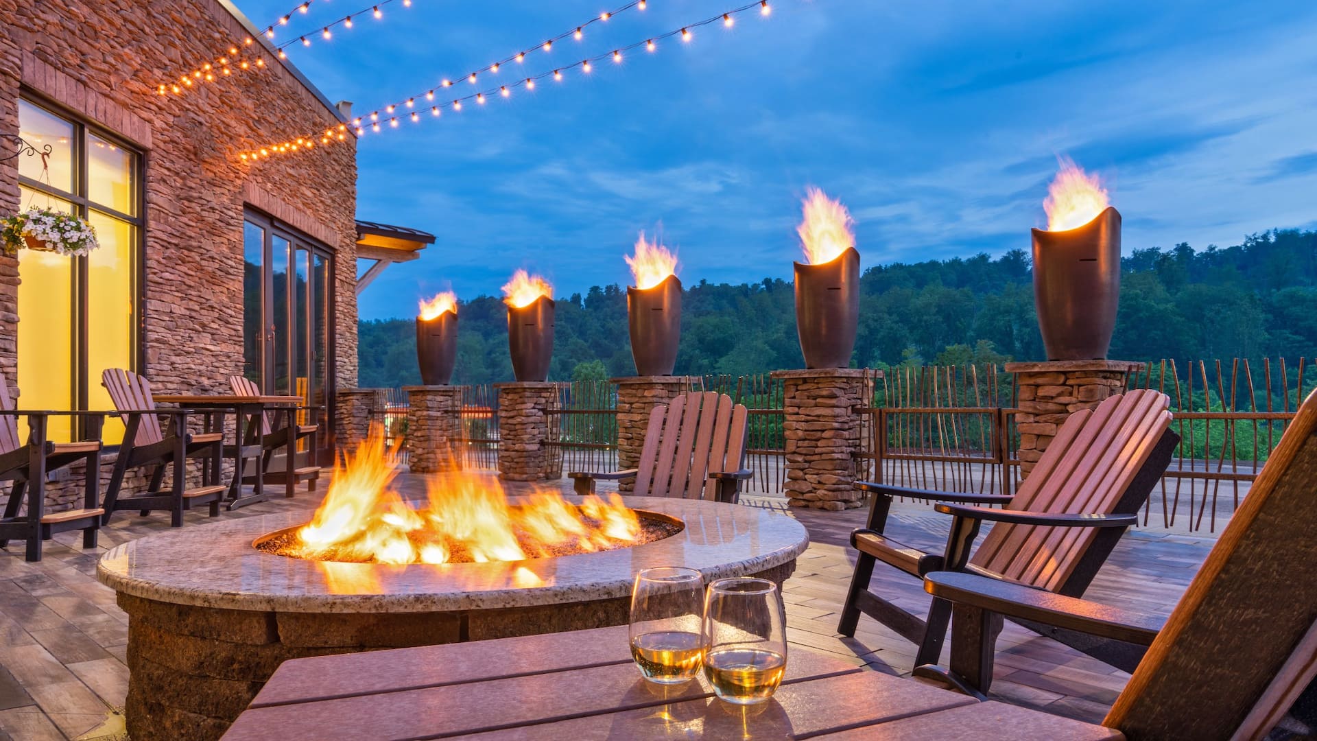 Hyatt Place at The Hollywood Casino / Pittsburgh – South Patio