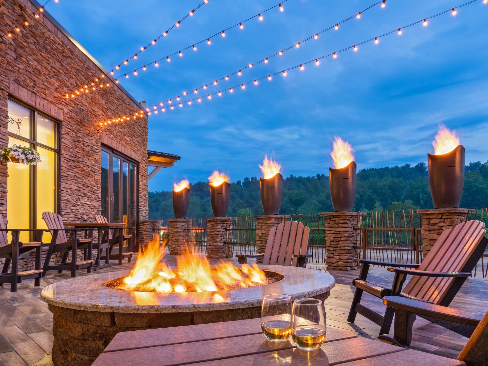 Hyatt Place at The Hollywood Casino / Pittsburgh – South Patio