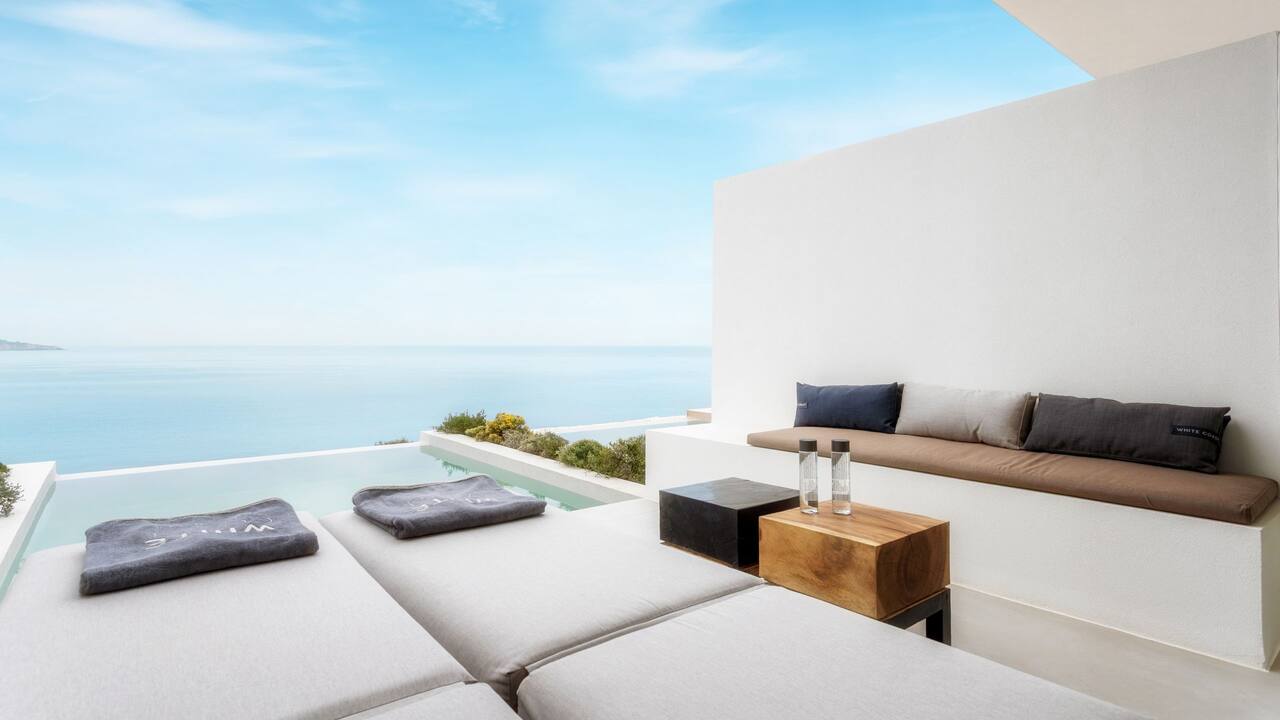Premium Deluxe Suite Private Pool and Panoramic Sea View