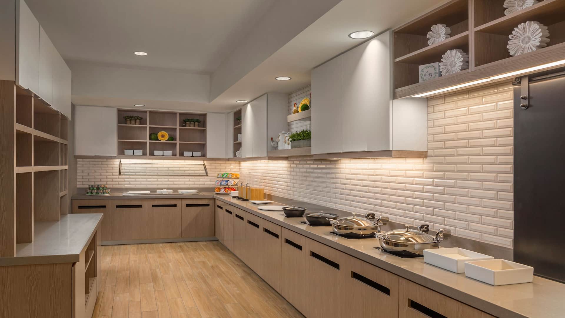 Hyatt House Portland / Beaverton Breakfast Service