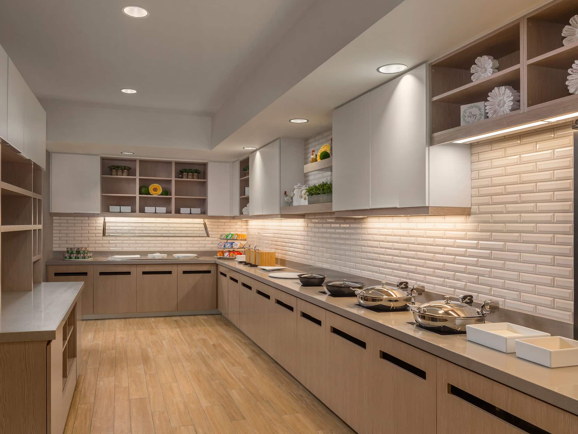 Hyatt House Portland / Beaverton Breakfast Service