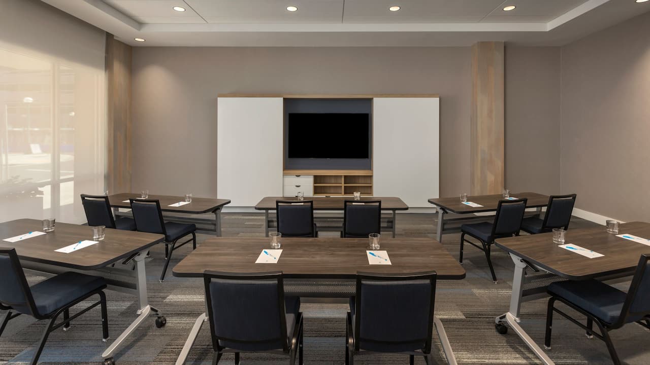 Meeting Space outside Portland | Hyatt House Portland / Beaverton