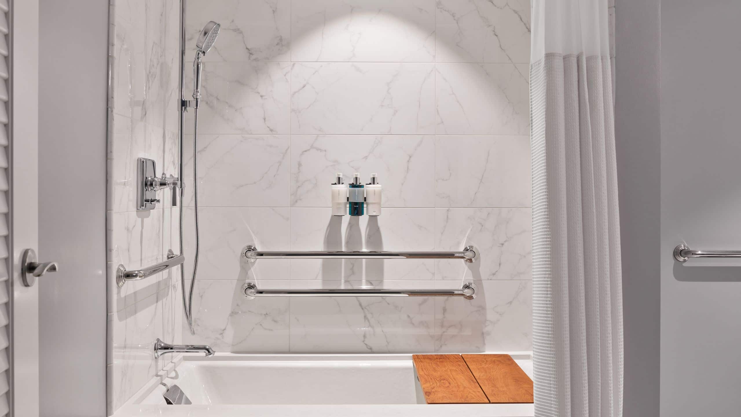 6/6 The Seabird Resort ADA Estate Suite Tub Shower