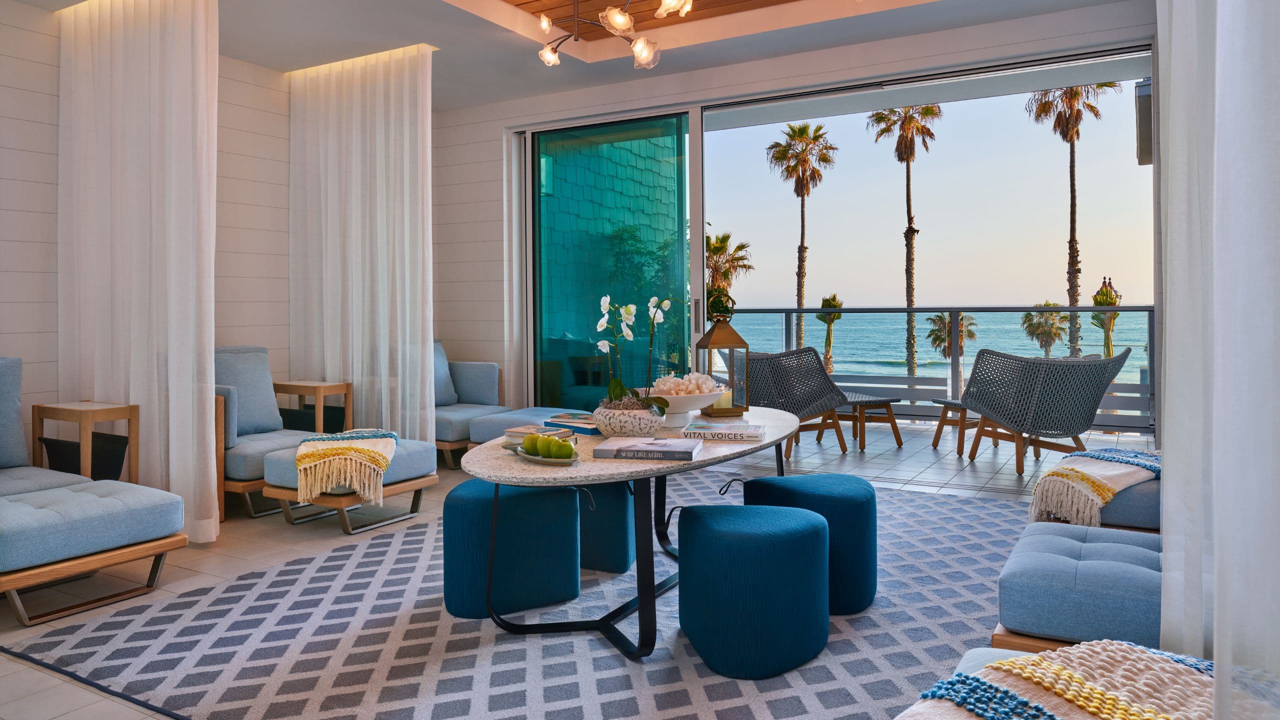 The Seabird Resort Spa Look Out Room