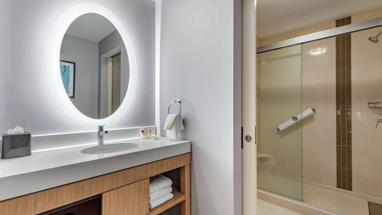 King Suite Bathroom