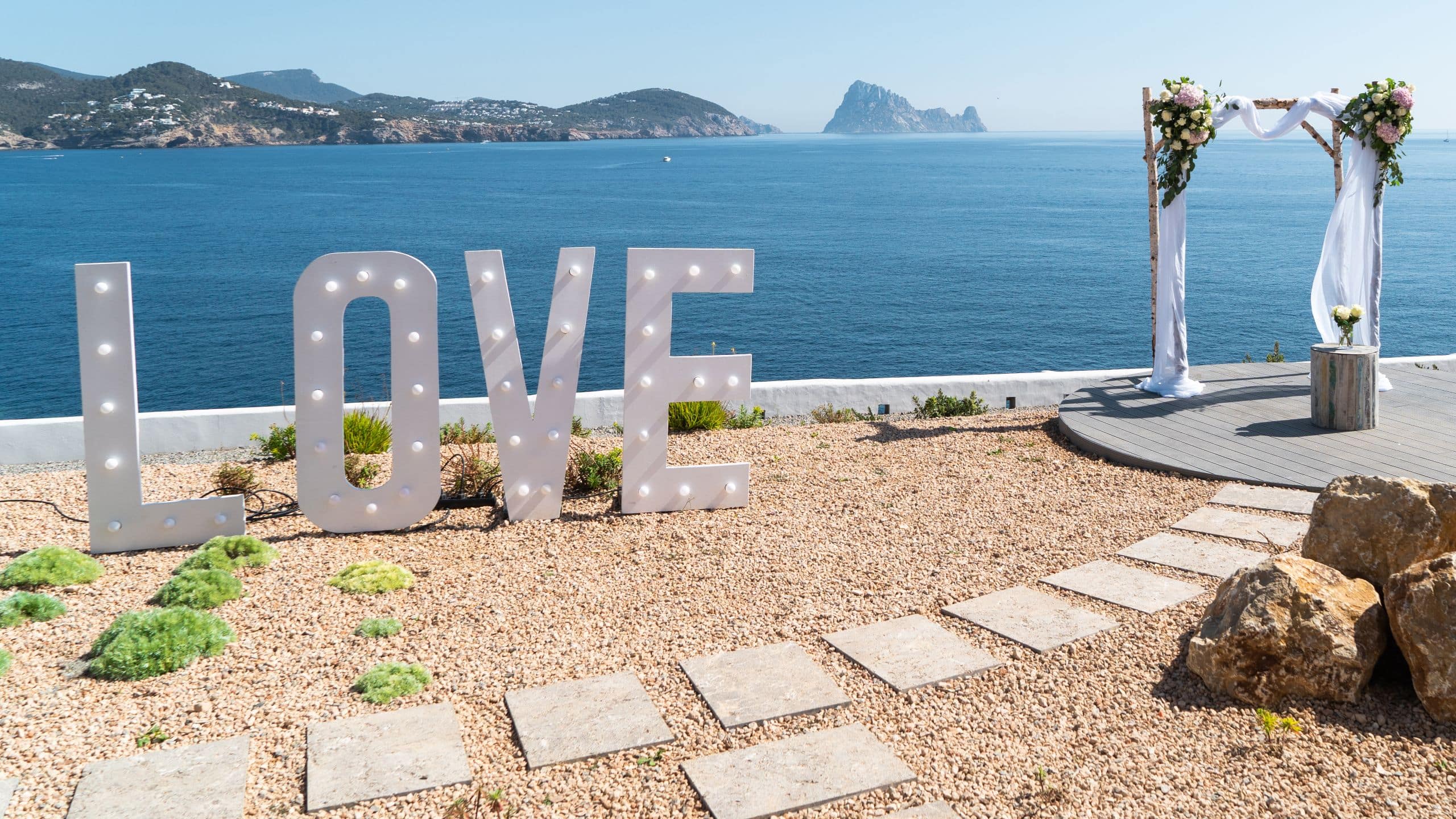 Bodas en Ibiza | 7Pines Resort Ibiza | Destination by Hyatt, image size:2560x1440