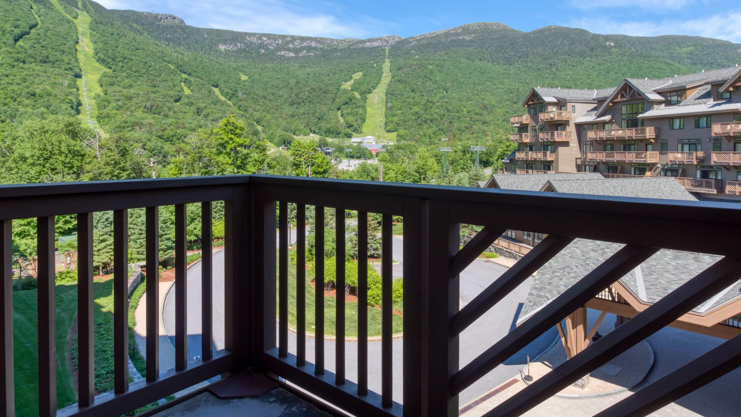 第 5，共 5 The Lodge at Spruce Peak Three Bed Penthouse View