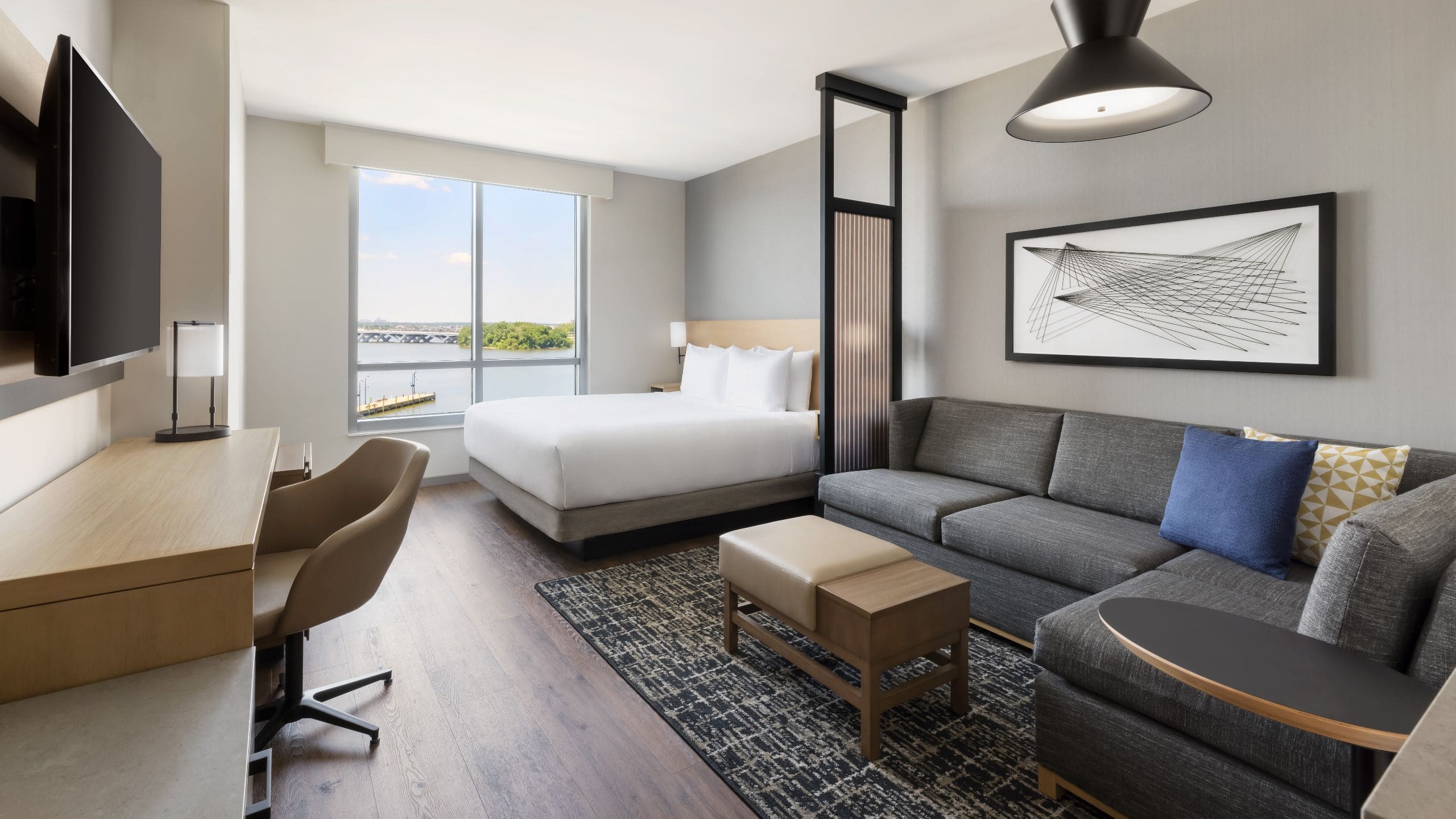 Hyatt Place National Harbor King Water View