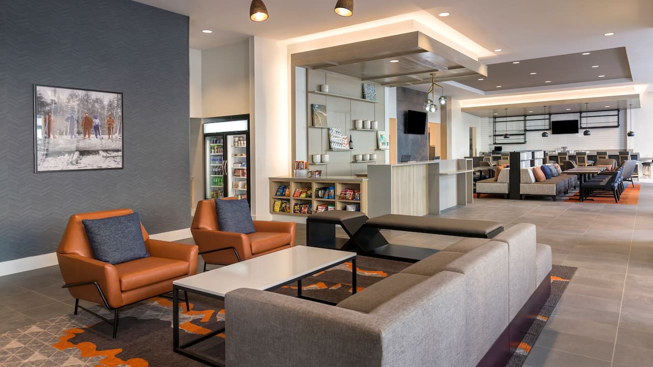  H Market Front Desk
