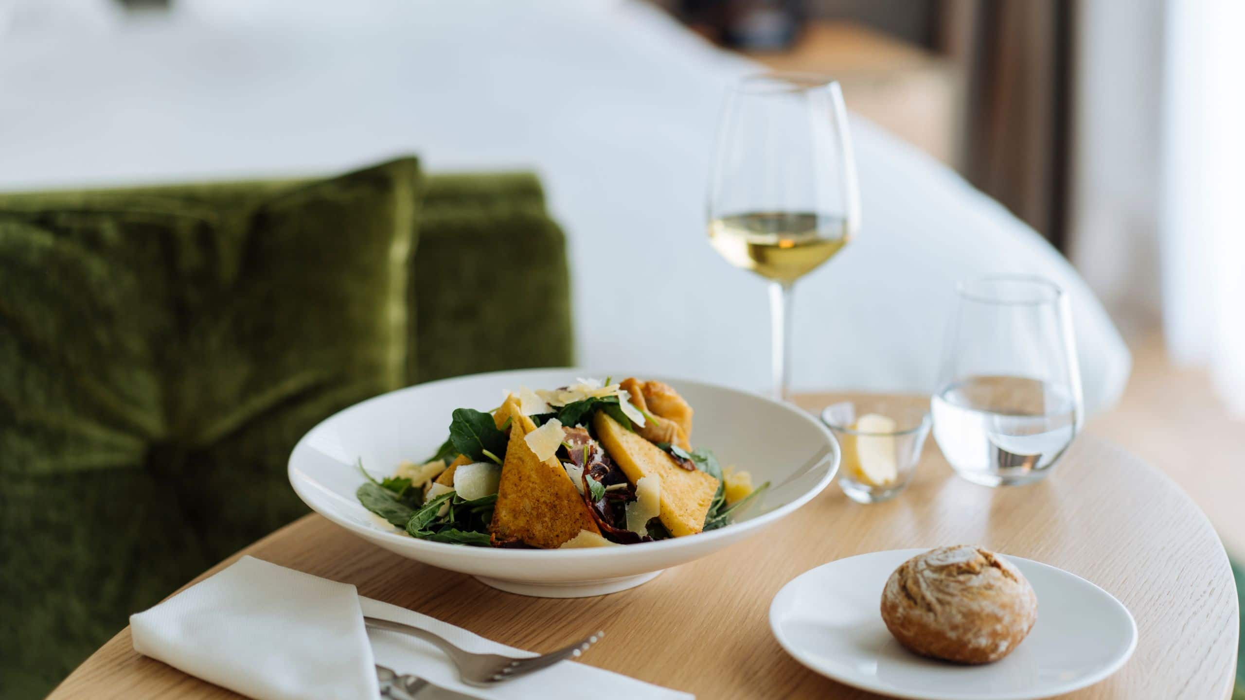Hyatt Regency Zurich Airport The Circle Room Service