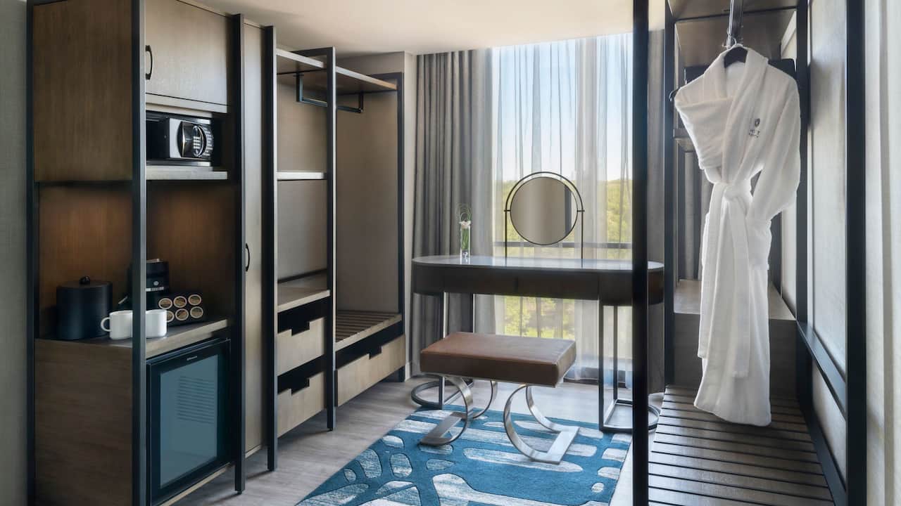 Premier Suite Dressing Room