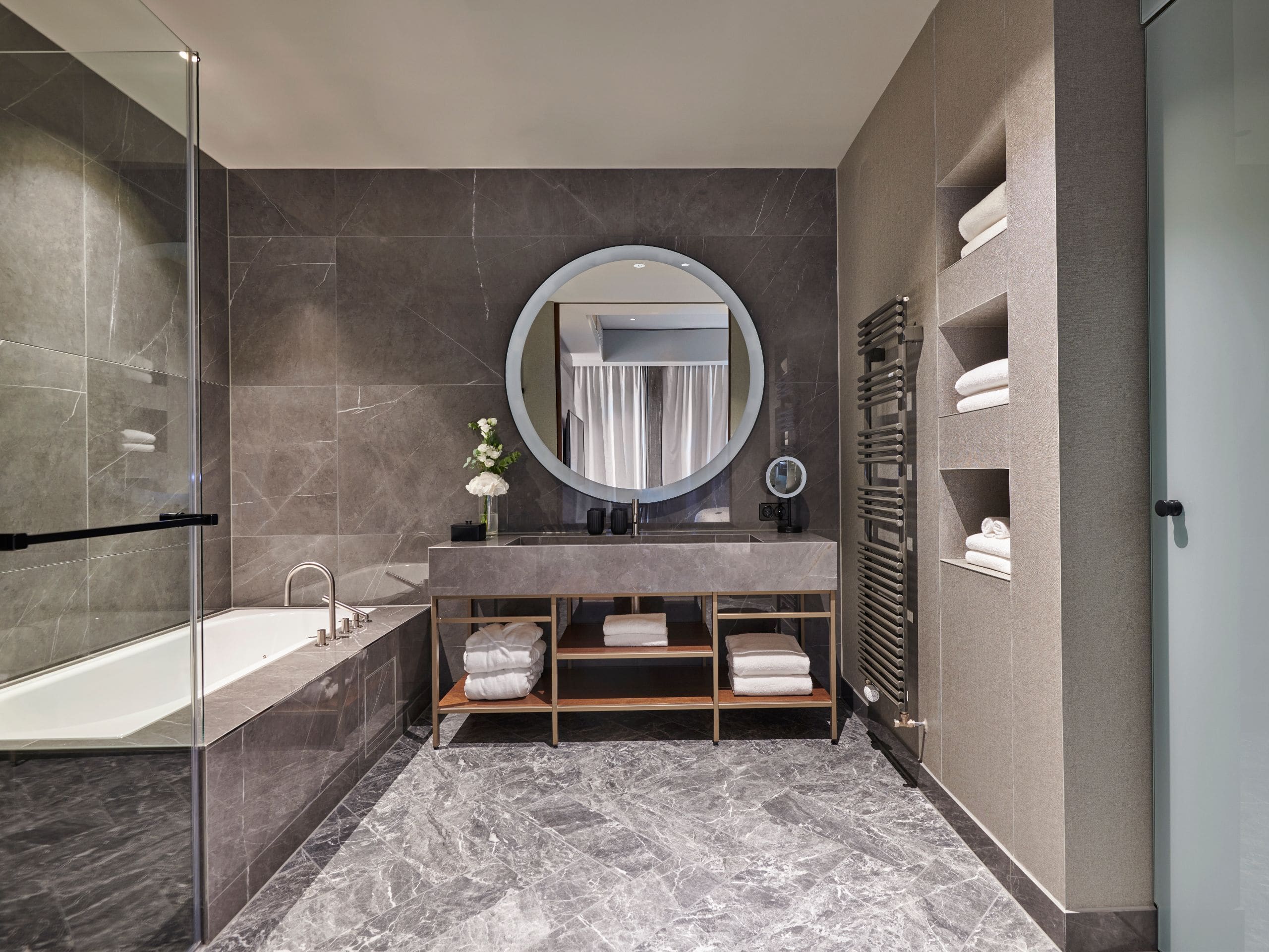 Business Hotel Zurich Airport | Hyatt Regency Zurich Airport The Circle